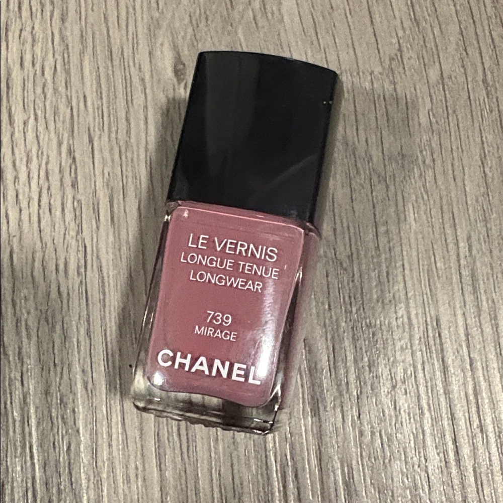 Brand New Chanel Le Vernis Nail Polish in 739 Mirage